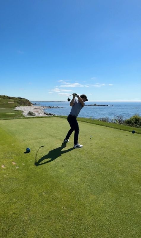 Caddy Golfing